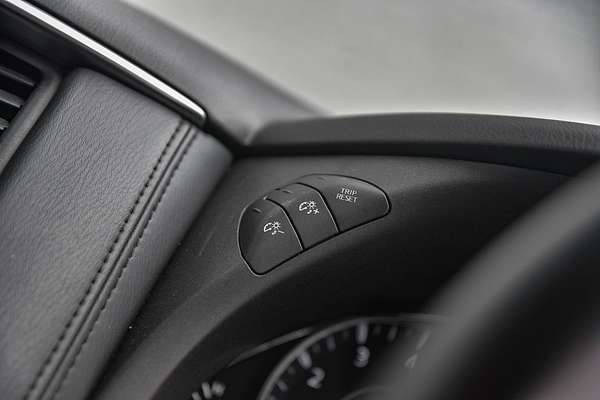 2024 Nissan Patrol Ti Y62