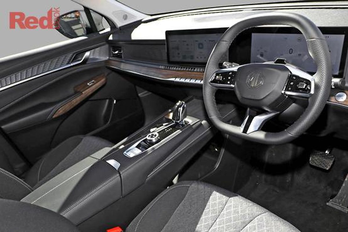 2025 MG QS Excite IS31