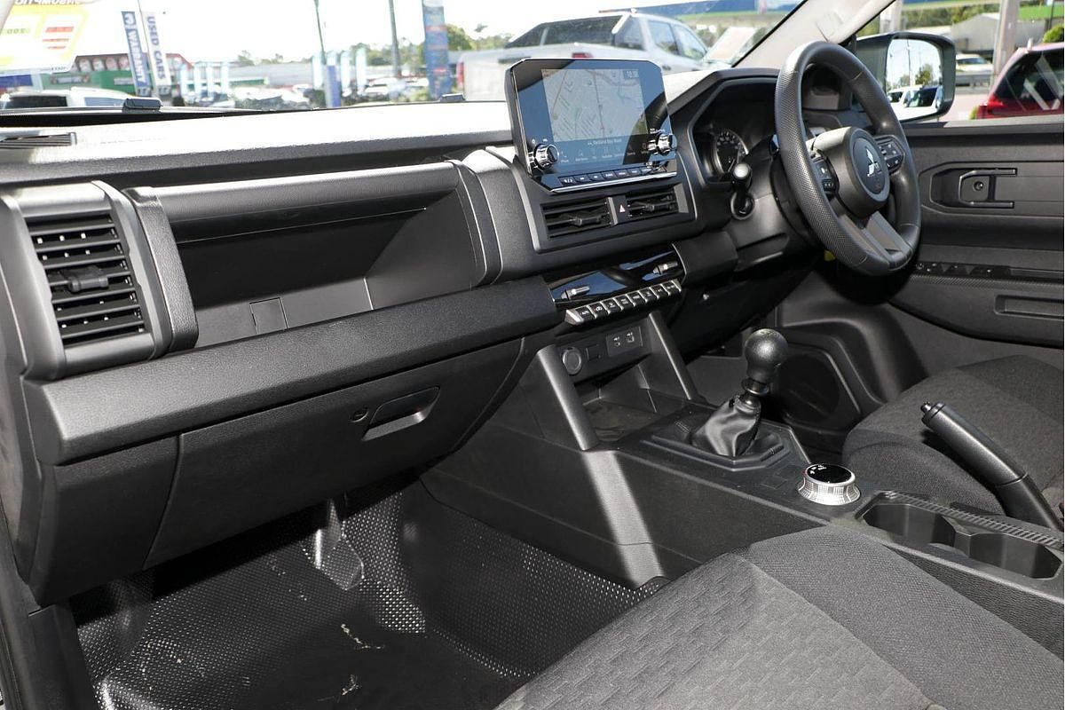 2025 Mitsubishi Triton GLX MV 4X4