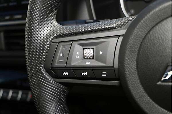 2025 Mitsubishi Triton GLX MV 4X4