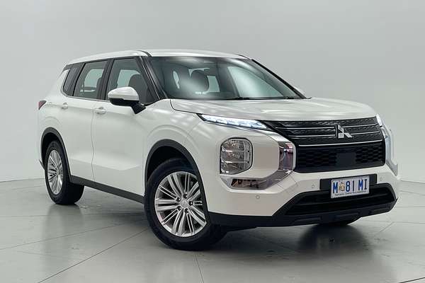 2022 Mitsubishi Outlander ES ZM