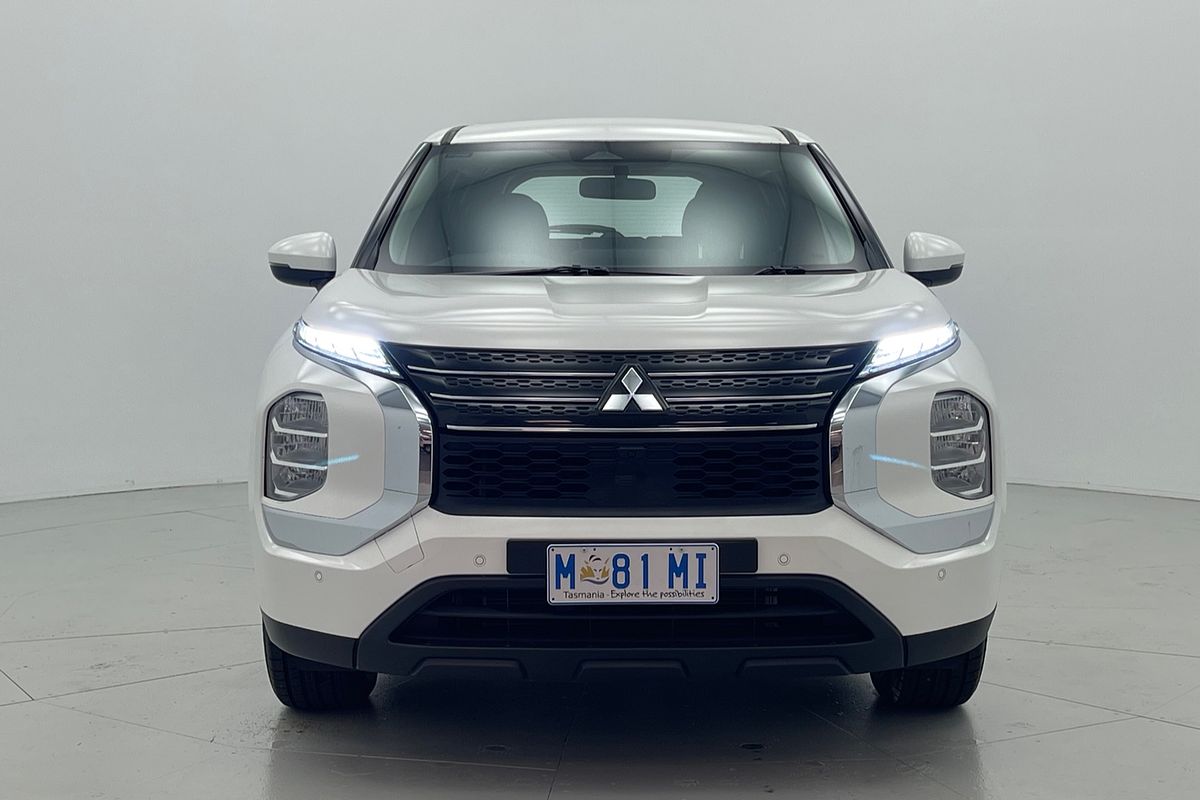 2022 Mitsubishi Outlander ES ZM