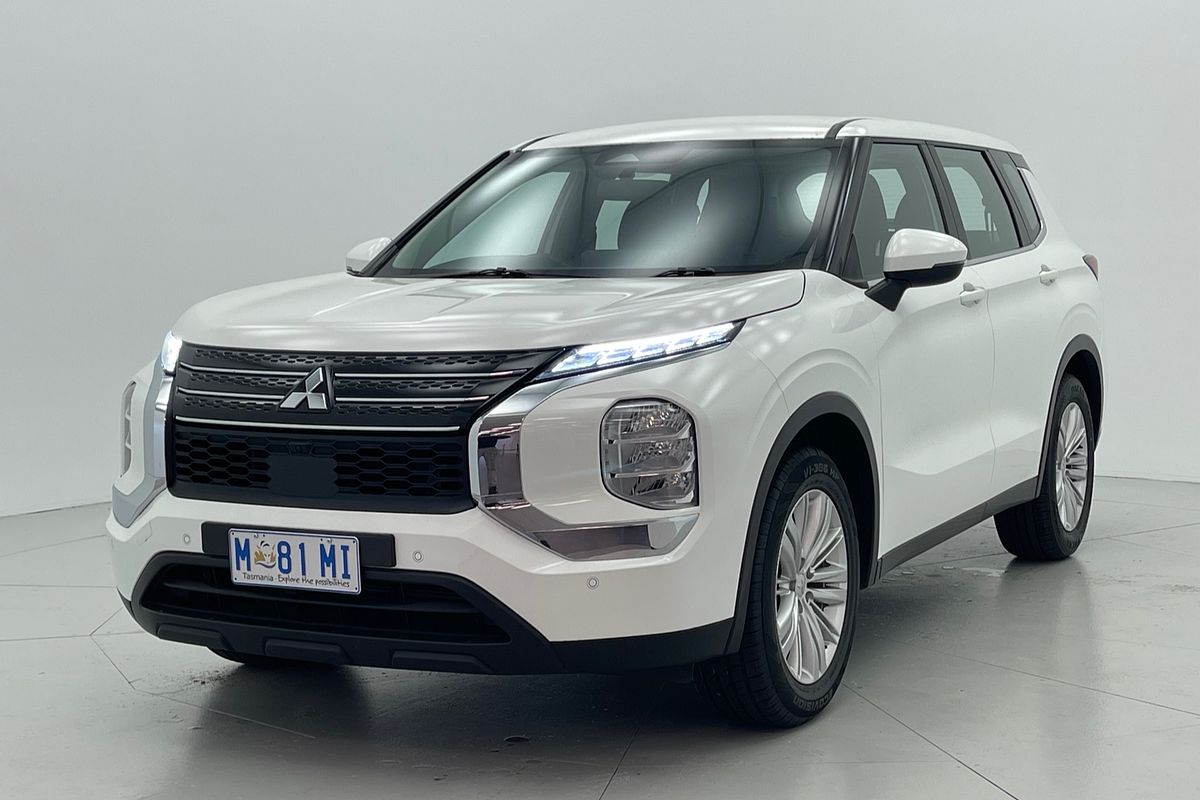 2022 Mitsubishi Outlander ES ZM