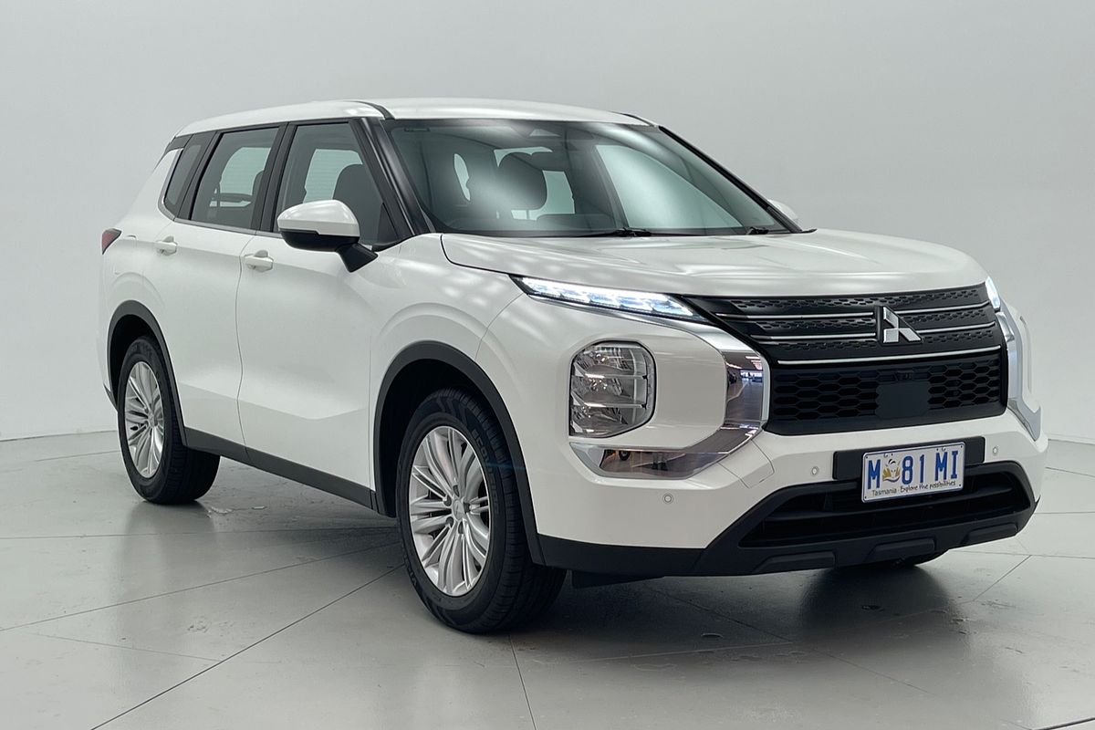 2022 Mitsubishi Outlander ES ZM