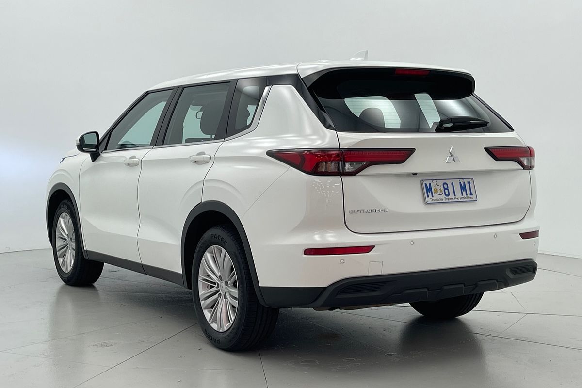 2022 Mitsubishi Outlander ES ZM