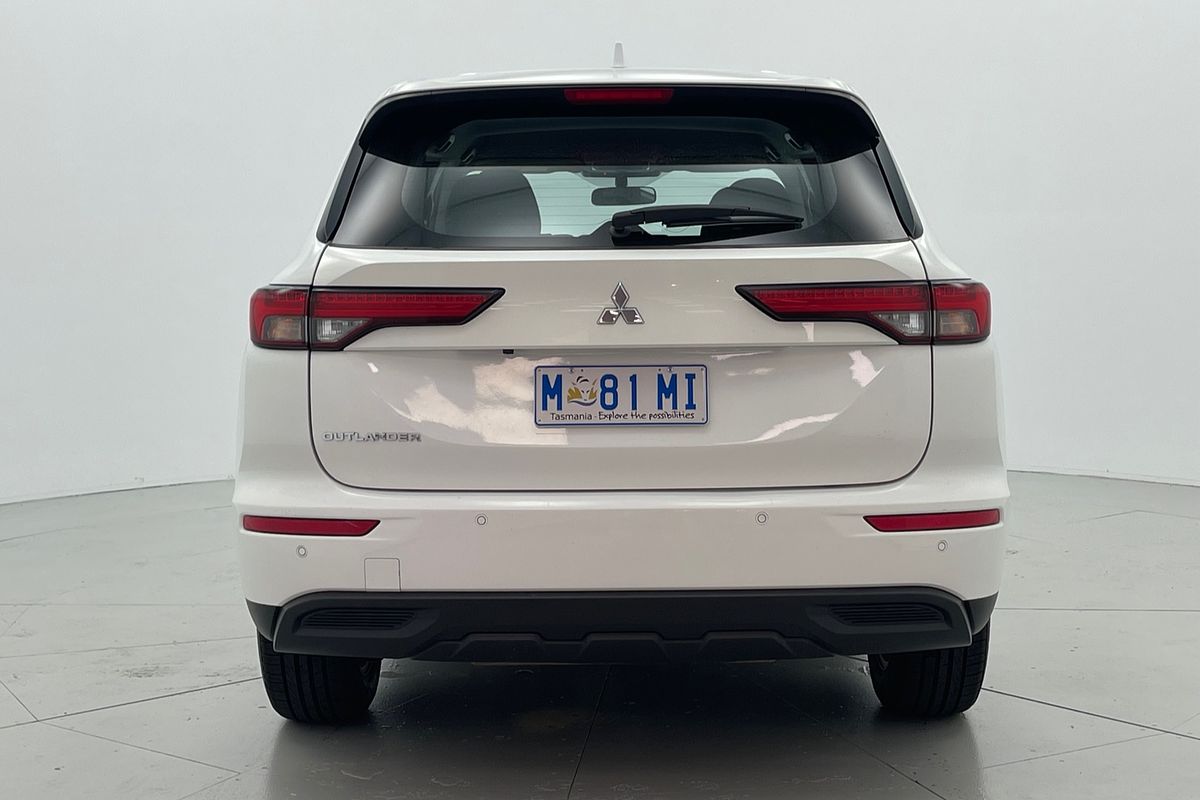 2022 Mitsubishi Outlander ES ZM
