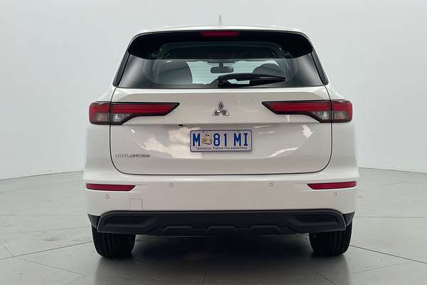2022 Mitsubishi Outlander ES ZM