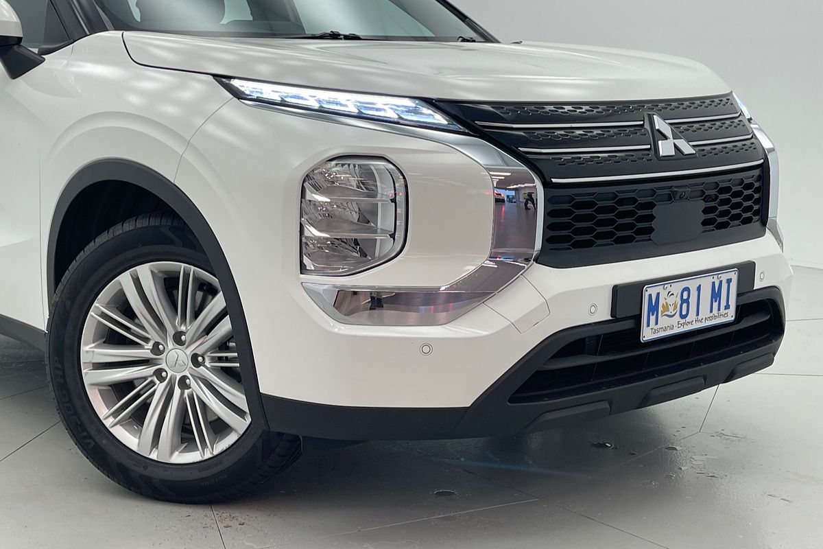 2022 Mitsubishi Outlander ES ZM
