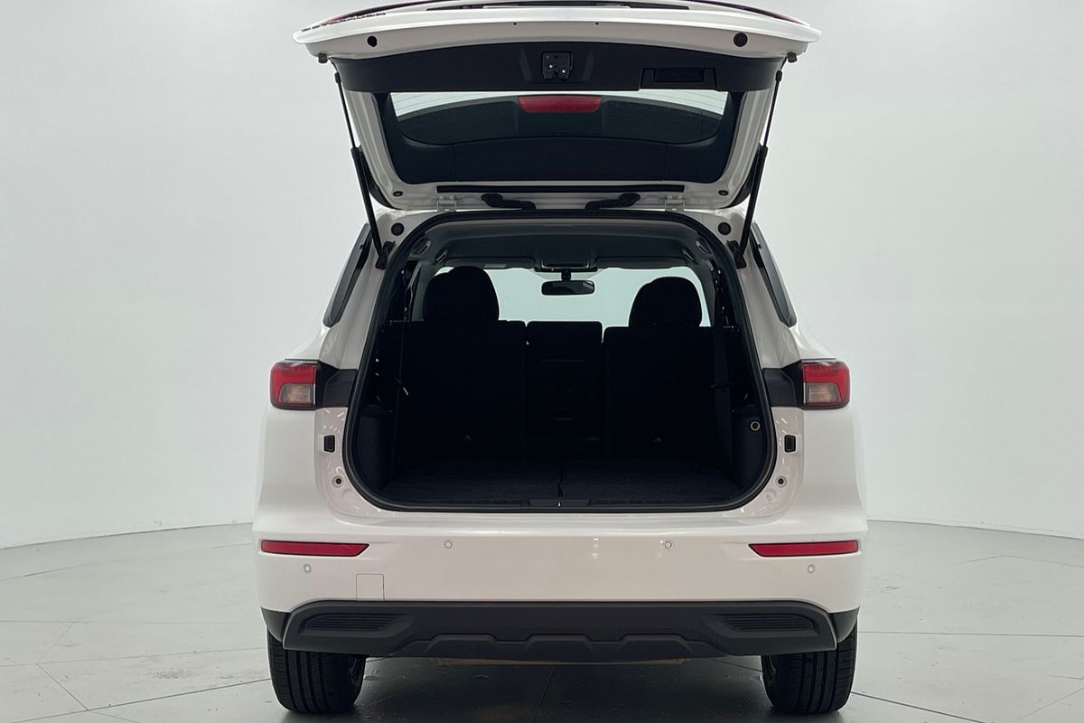 2022 Mitsubishi Outlander ES ZM