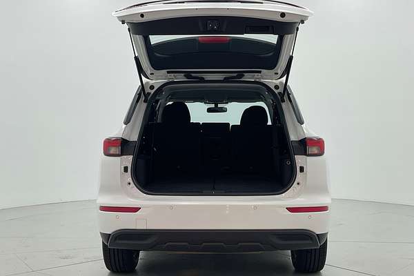 2022 Mitsubishi Outlander ES ZM
