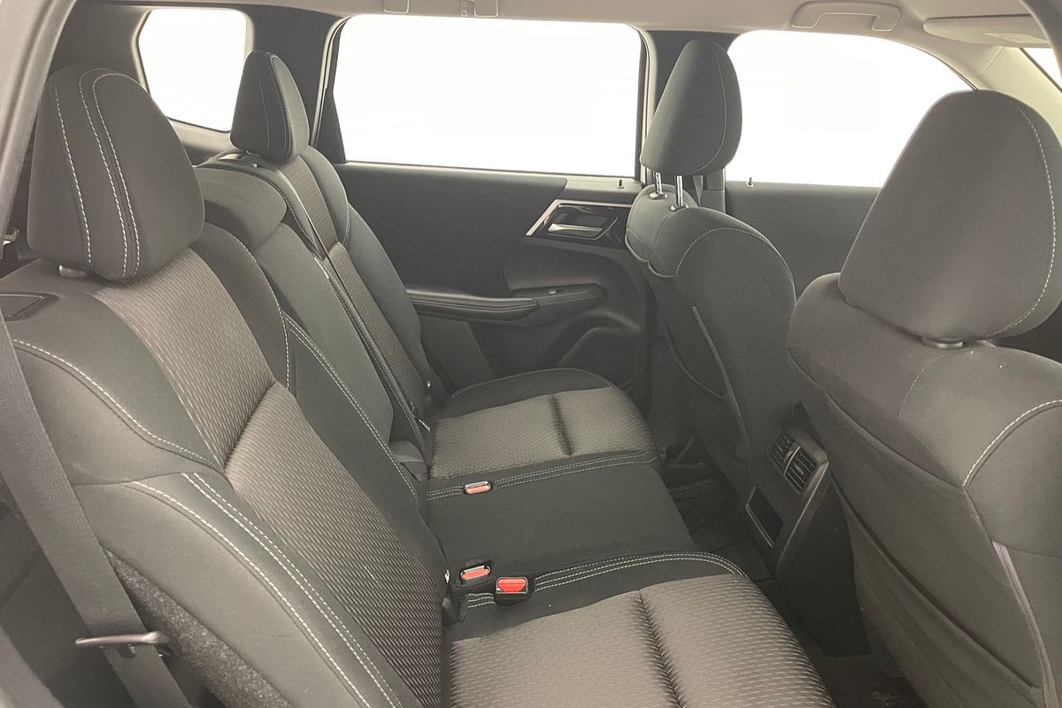 2022 Mitsubishi Outlander ES ZM