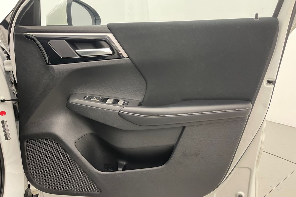 2022 Mitsubishi Outlander ES ZM