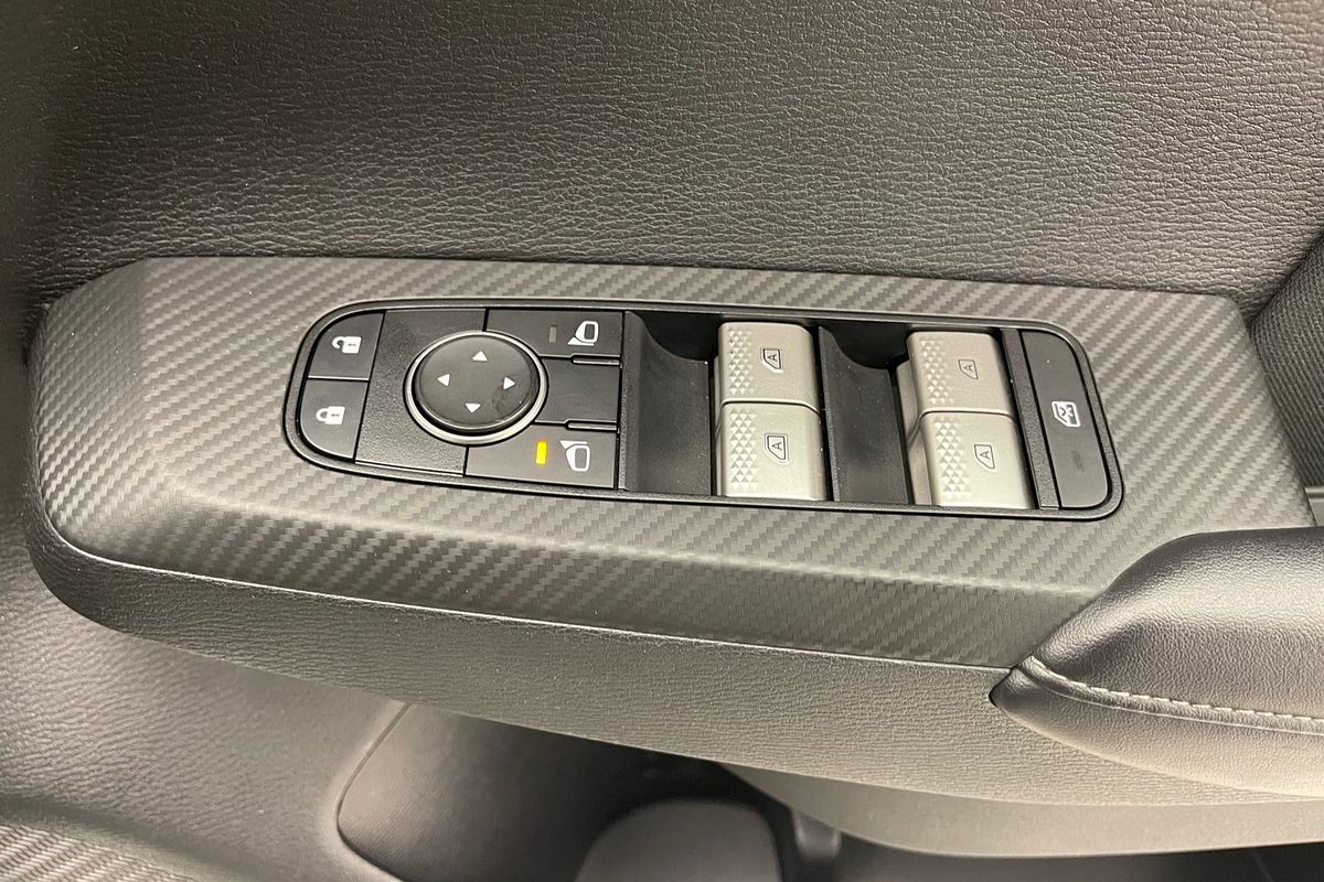 2022 Mitsubishi Outlander ES ZM