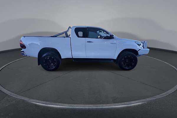 2020 Toyota Hilux SR5 GUN126R 4X4