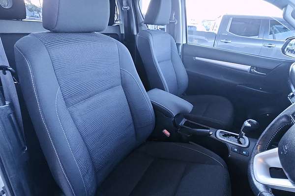 2020 Toyota Hilux SR5 GUN126R 4X4