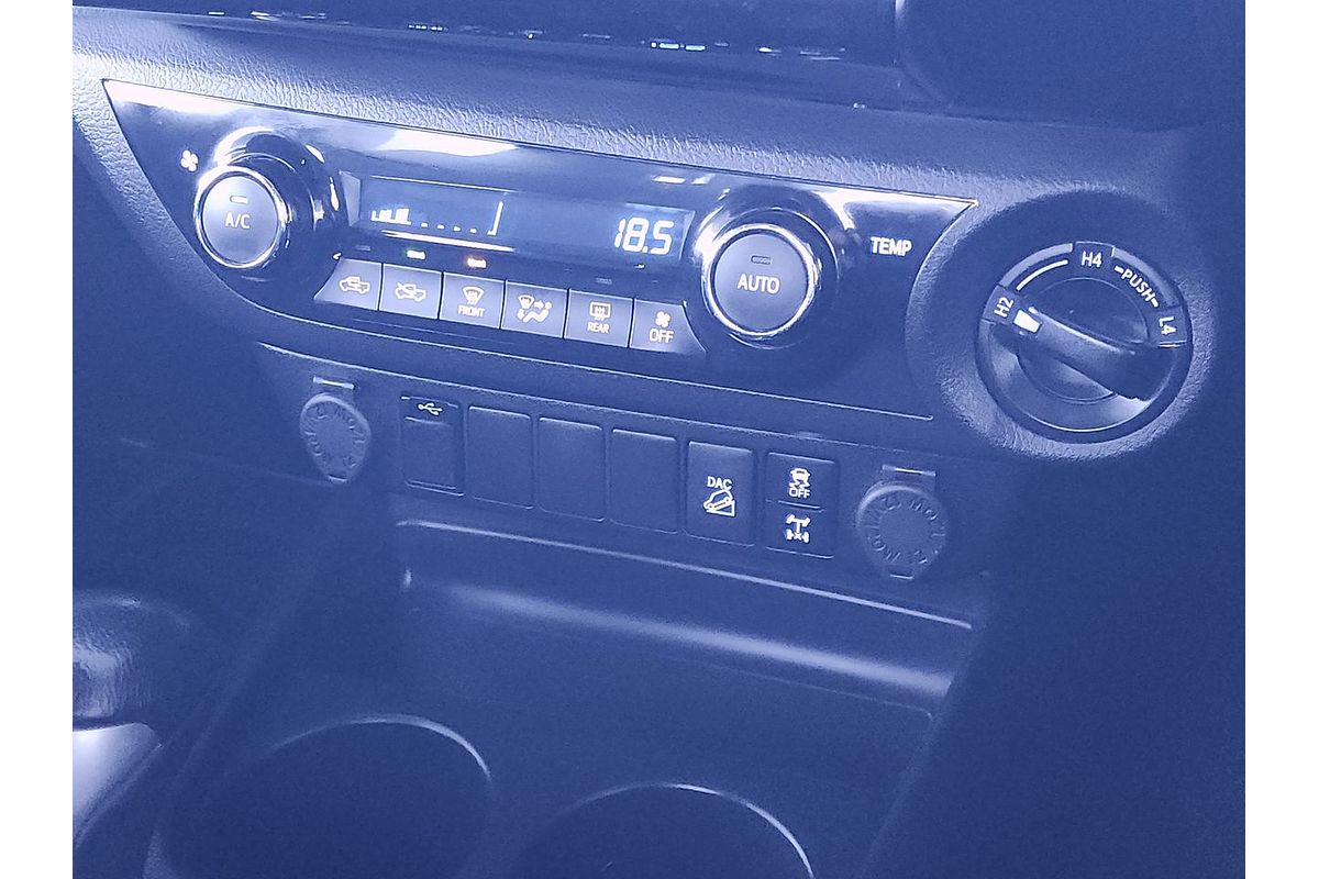 2020 Toyota Hilux SR5 GUN126R 4X4