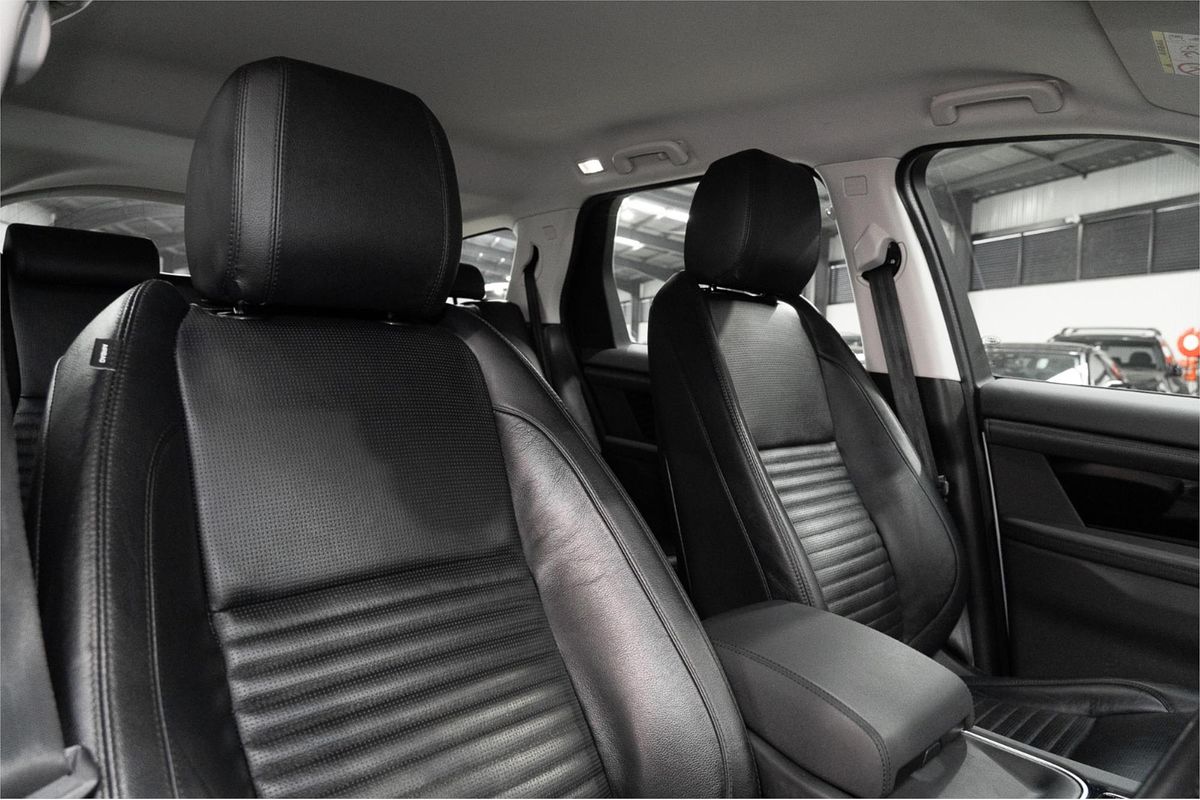 2020 Land Rover Discovery Sport D150 S L550