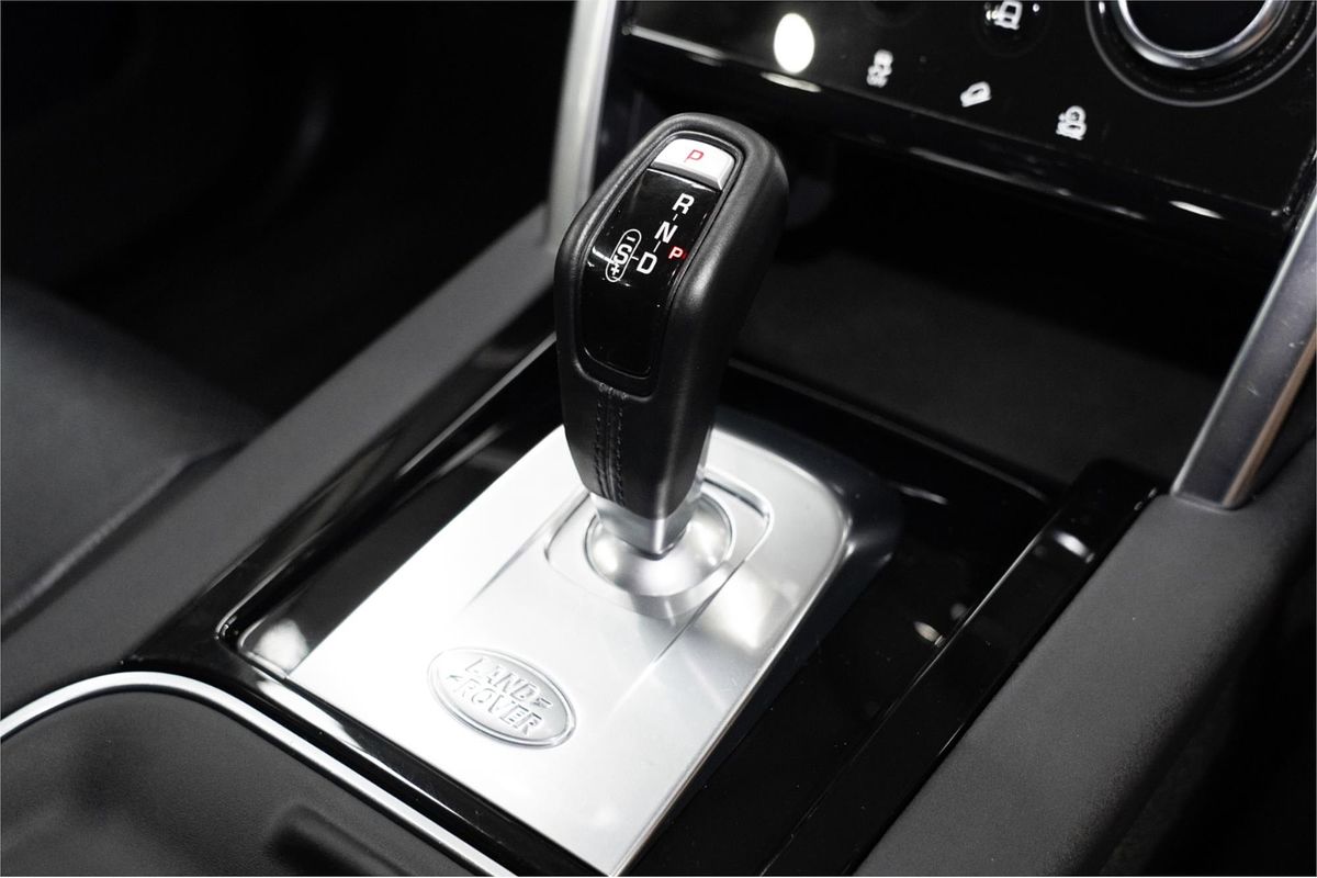 2020 Land Rover Discovery Sport D150 S L550