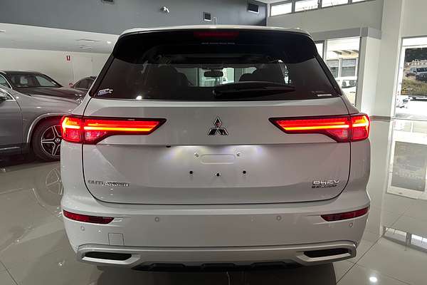 2024 Mitsubishi Outlander PHEV Exceed ZM