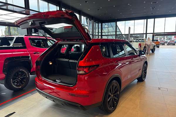 2025 Mitsubishi Outlander ES ZM