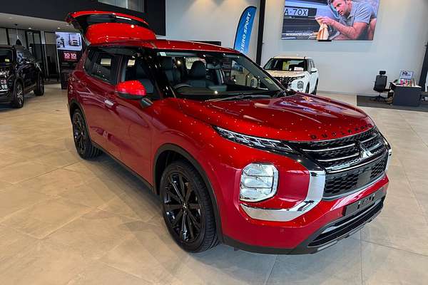 2025 Mitsubishi Outlander ES ZM