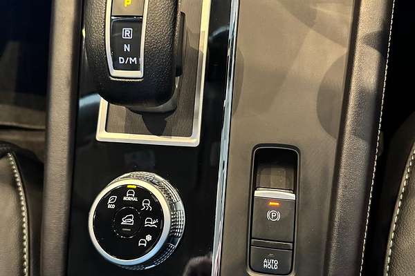 2025 Mitsubishi Outlander ES ZM