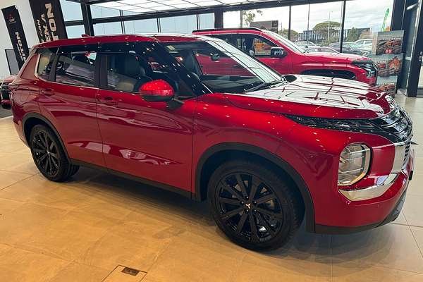2025 Mitsubishi Outlander ES ZM