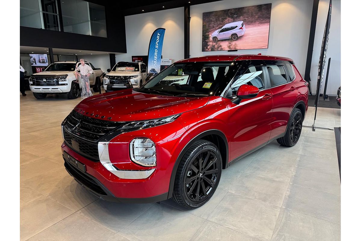 2025 Mitsubishi Outlander ES ZM