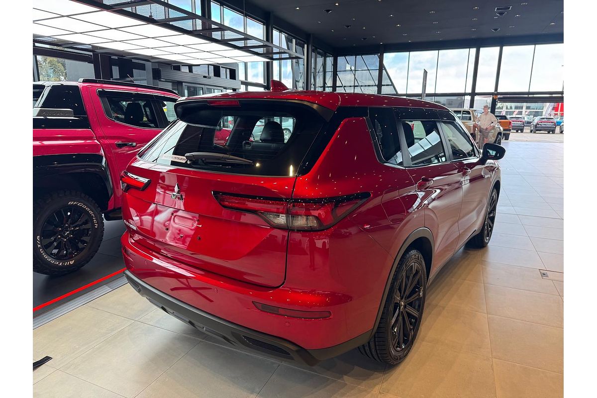 2025 Mitsubishi Outlander ES ZM