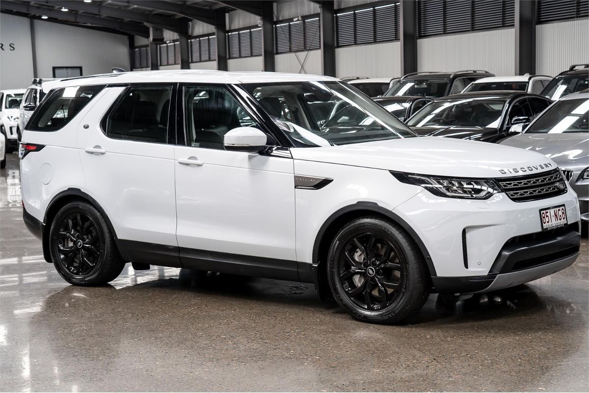 2019 Land Rover Discovery SD6 SE Series 5