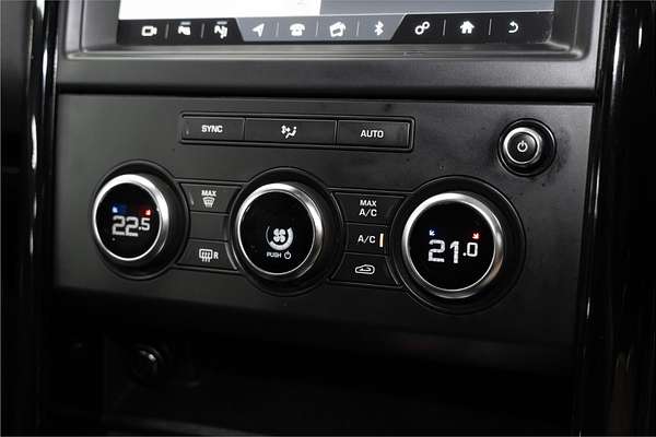 2019 Land Rover Discovery SD6 SE Series 5