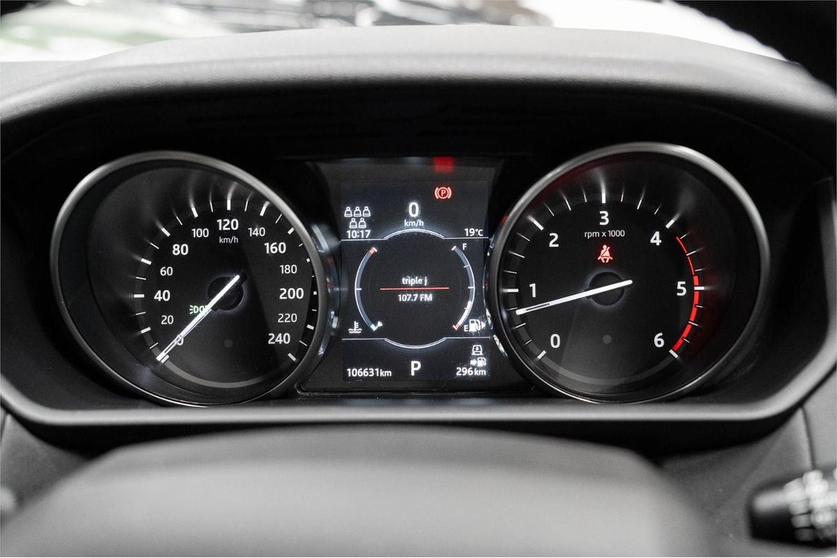 2019 Land Rover Discovery SD6 SE Series 5