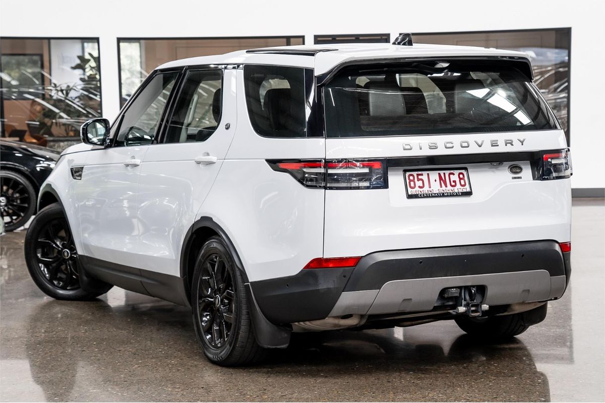 2019 Land Rover Discovery SD6 SE Series 5