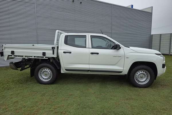 2025 Mitsubishi Triton GLX MV 4X4