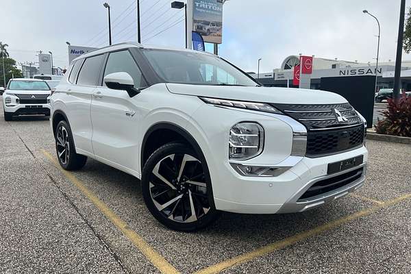 2024 Mitsubishi Outlander PHEV Exceed ZM