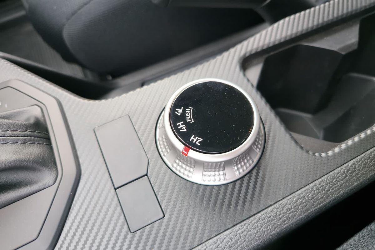 2025 Mitsubishi Triton GLX MV 4X4