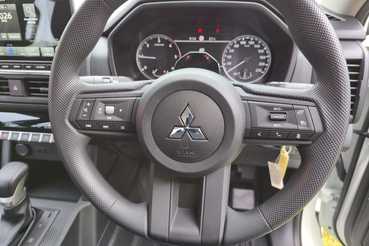 2025 Mitsubishi Triton GLX MV 4X4