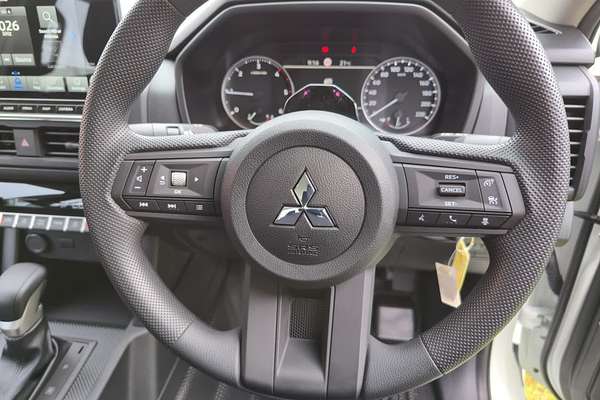 2025 Mitsubishi Triton GLX MV 4X4