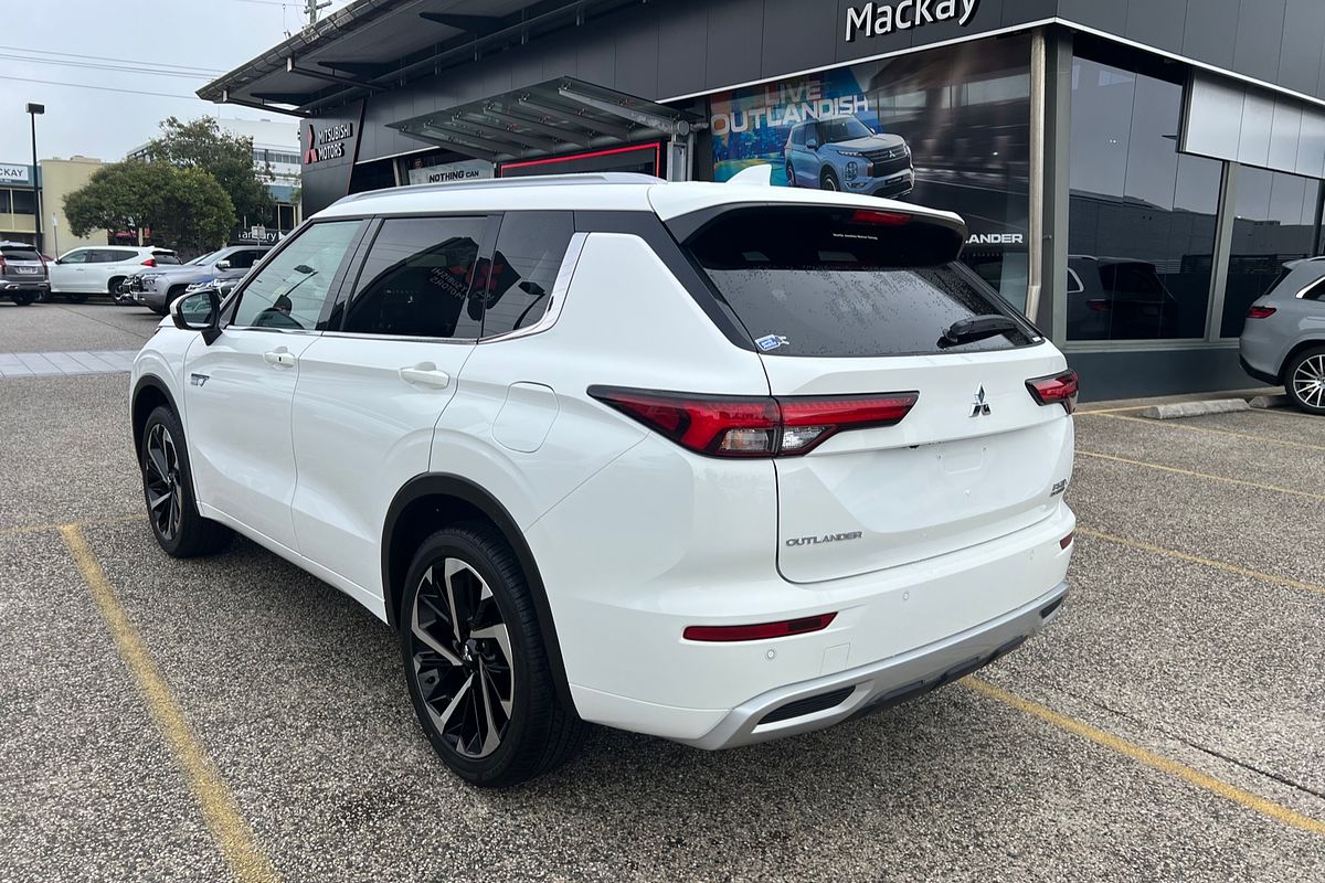 2024 Mitsubishi Outlander PHEV Exceed ZM