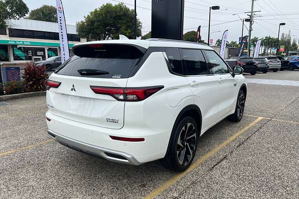 2024 Mitsubishi Outlander PHEV Exceed ZM
