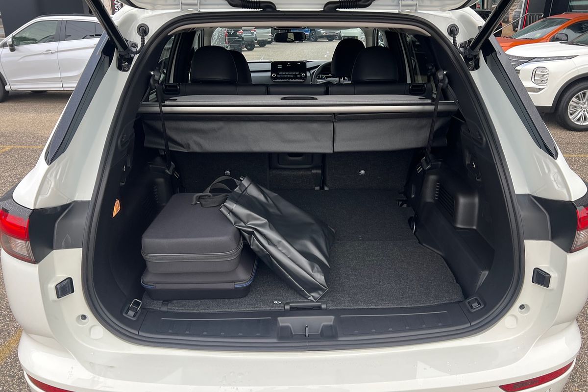 2024 Mitsubishi Outlander PHEV Exceed ZM