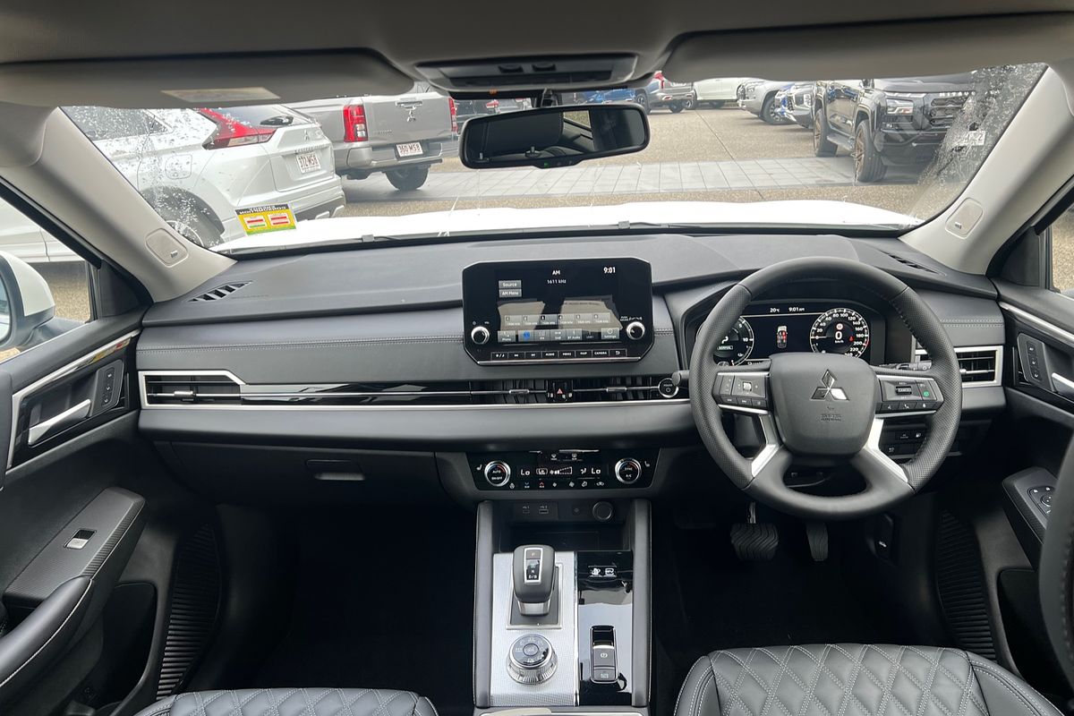 2024 Mitsubishi Outlander PHEV Exceed ZM