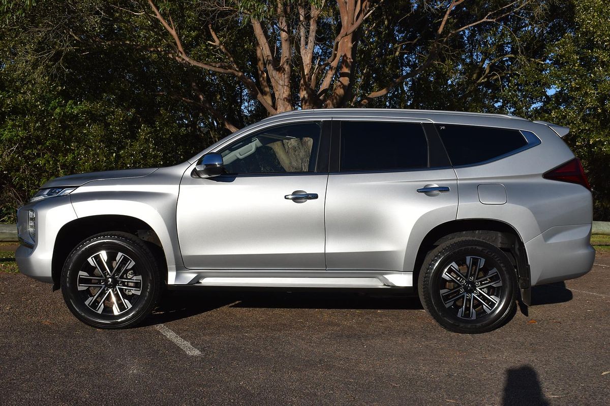 2022 Mitsubishi Pajero Sport GLS QF