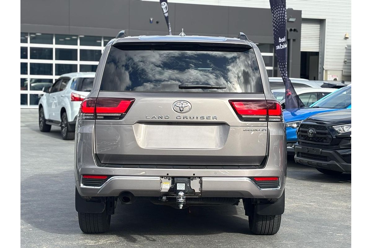 2023 Toyota Landcruiser Sahara ZX FJA300R