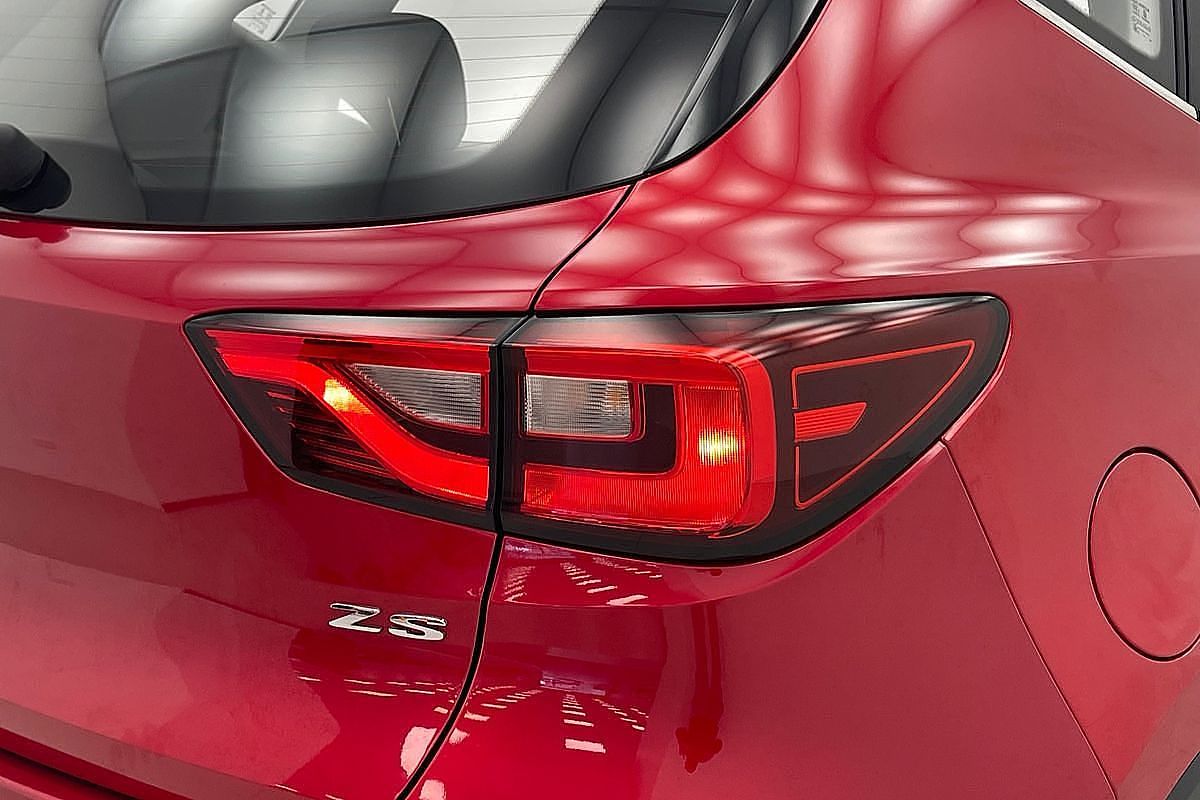 2019 MG ZS Essence AZS1