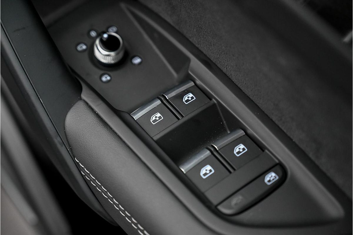 2025 Audi SQ5 TFSI FY