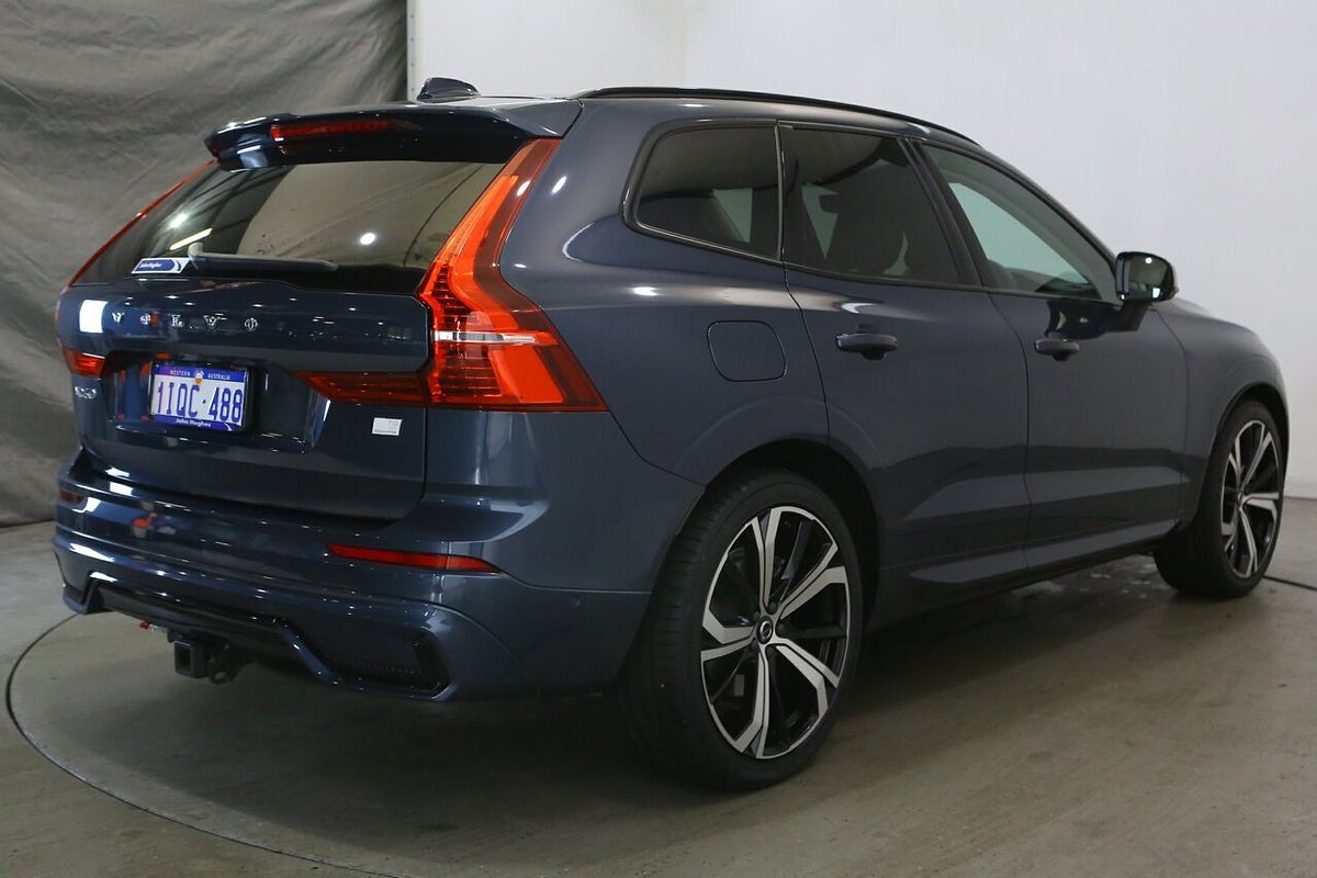 2022 Volvo XC60 Recharge Ultimate T8 Plug-In Hybrid