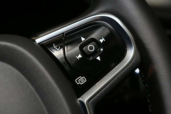 2022 Volvo XC60 Recharge Ultimate T8 Plug-In Hybrid