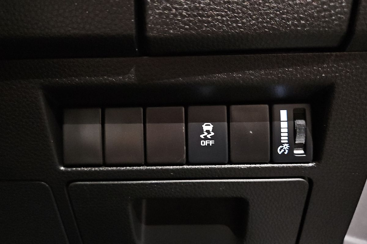 2022 Isuzu D-MAX SX High Ride Rear Wheel Drive