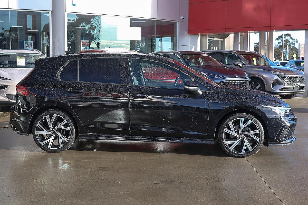 2021 Volkswagen Golf 110TSI R-Line 8